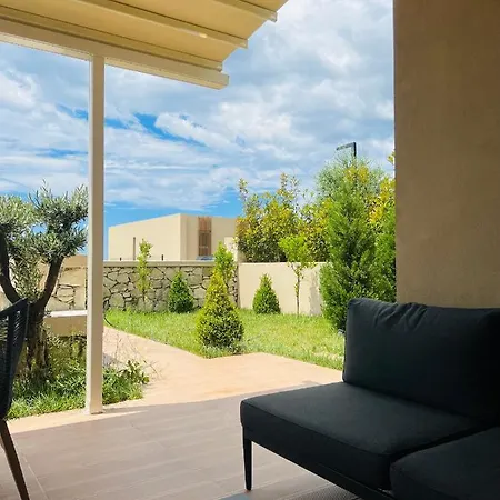 Green Coast Vila 143b